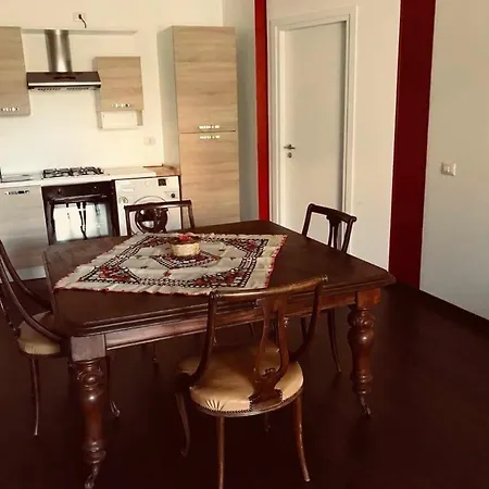 Sandel Lejlighed Catania